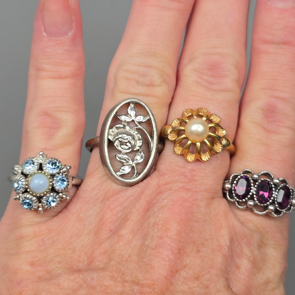 Vintage Avon Costume Ring Lot 4pc Faux Pearl Opal Purple Blue Stone Rose Floral
